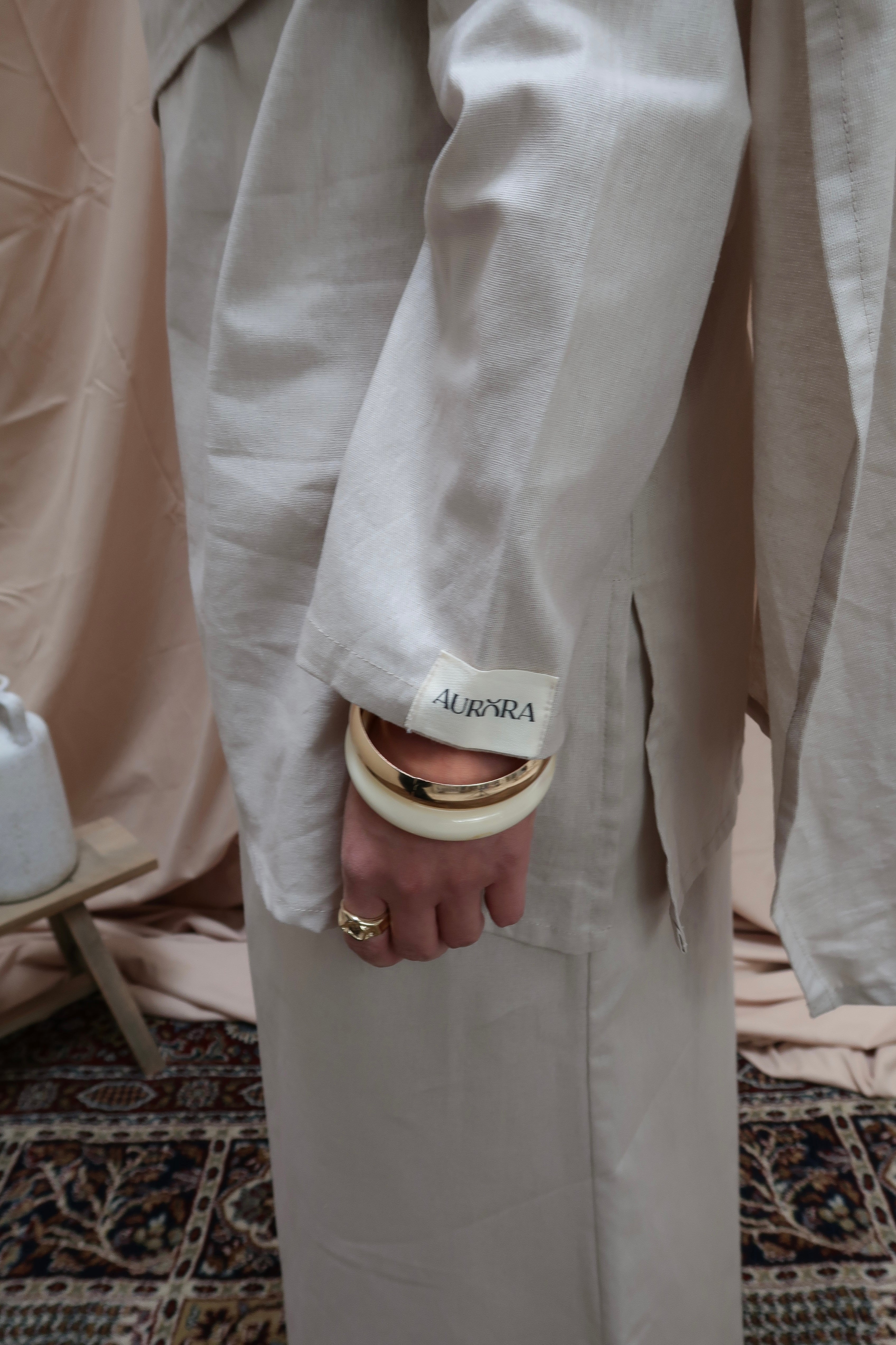 Two-piece suit with scarf beige