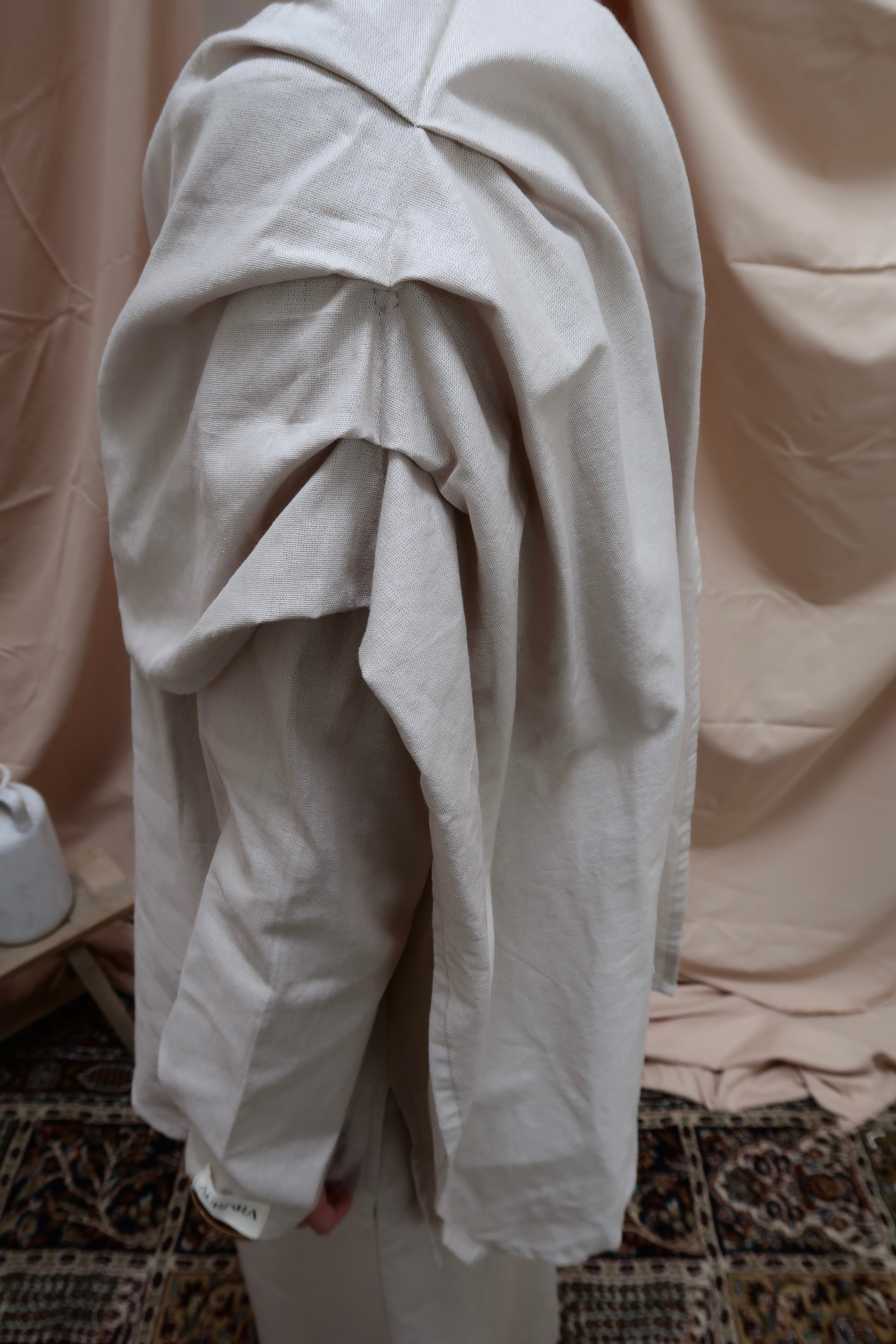 Two-piece suit with scarf beige