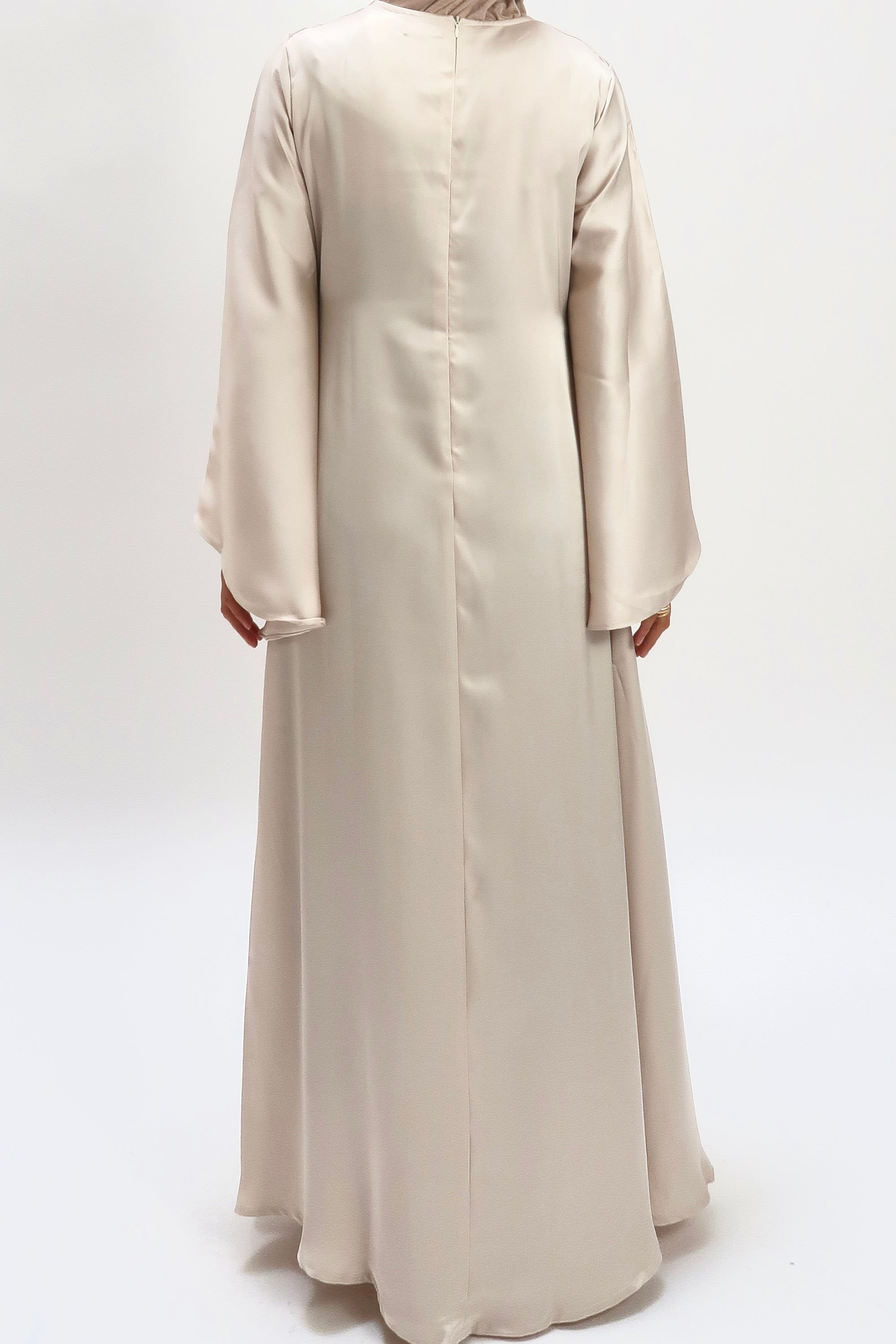 Silk dress with trumpet sleeves Cream