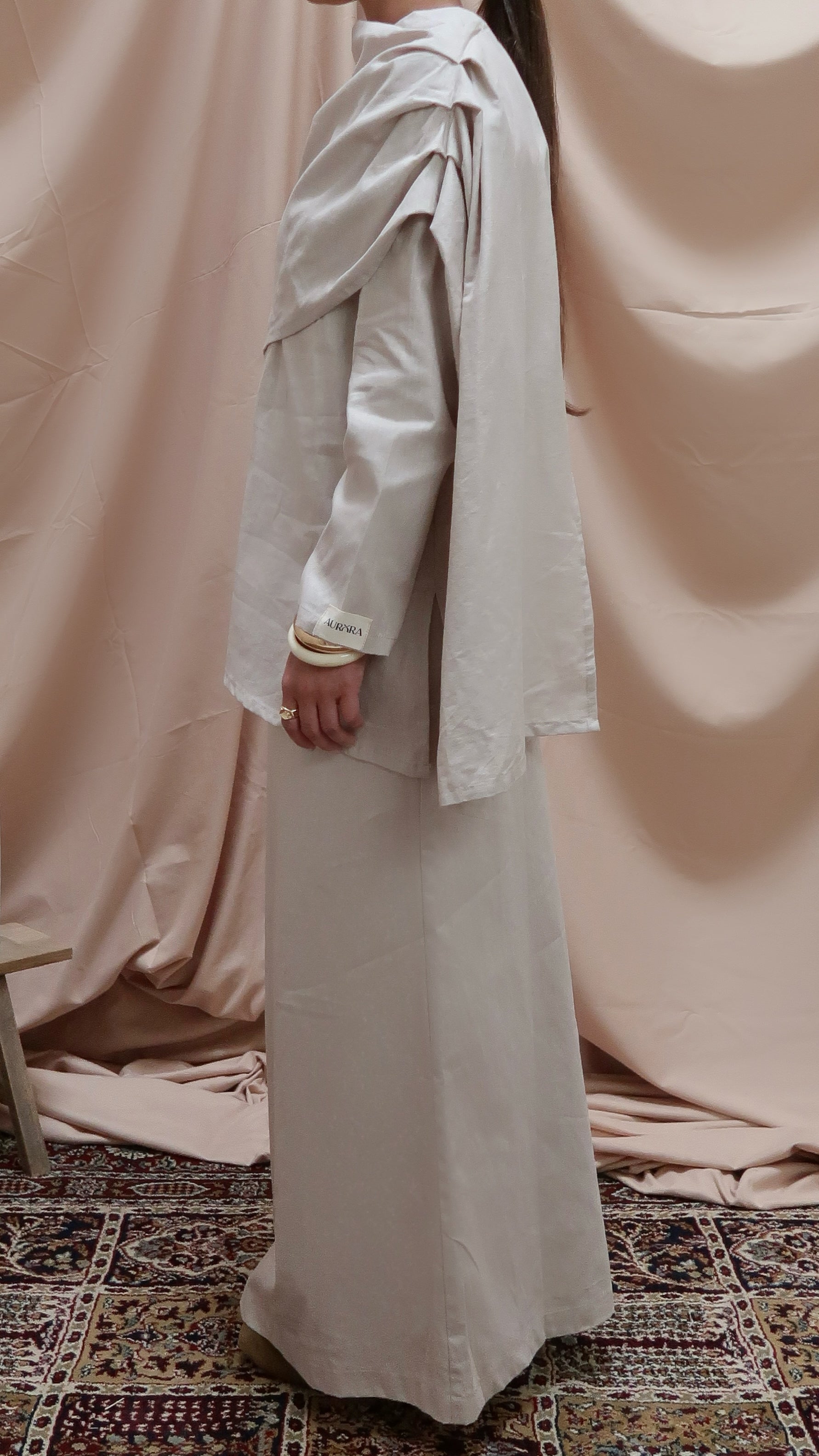 Two-piece suit with scarf beige