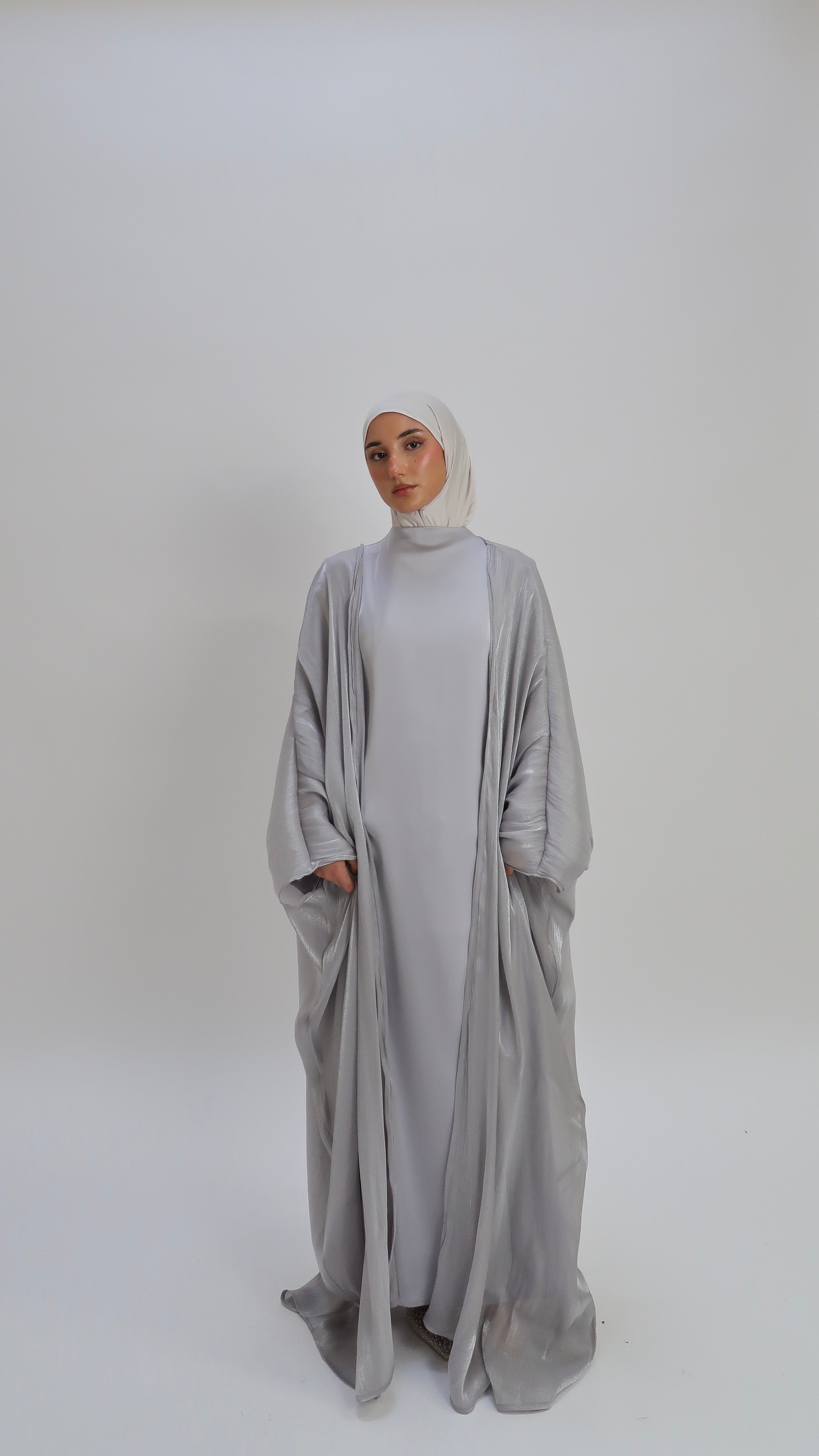 Abaya Shimmer Silver
