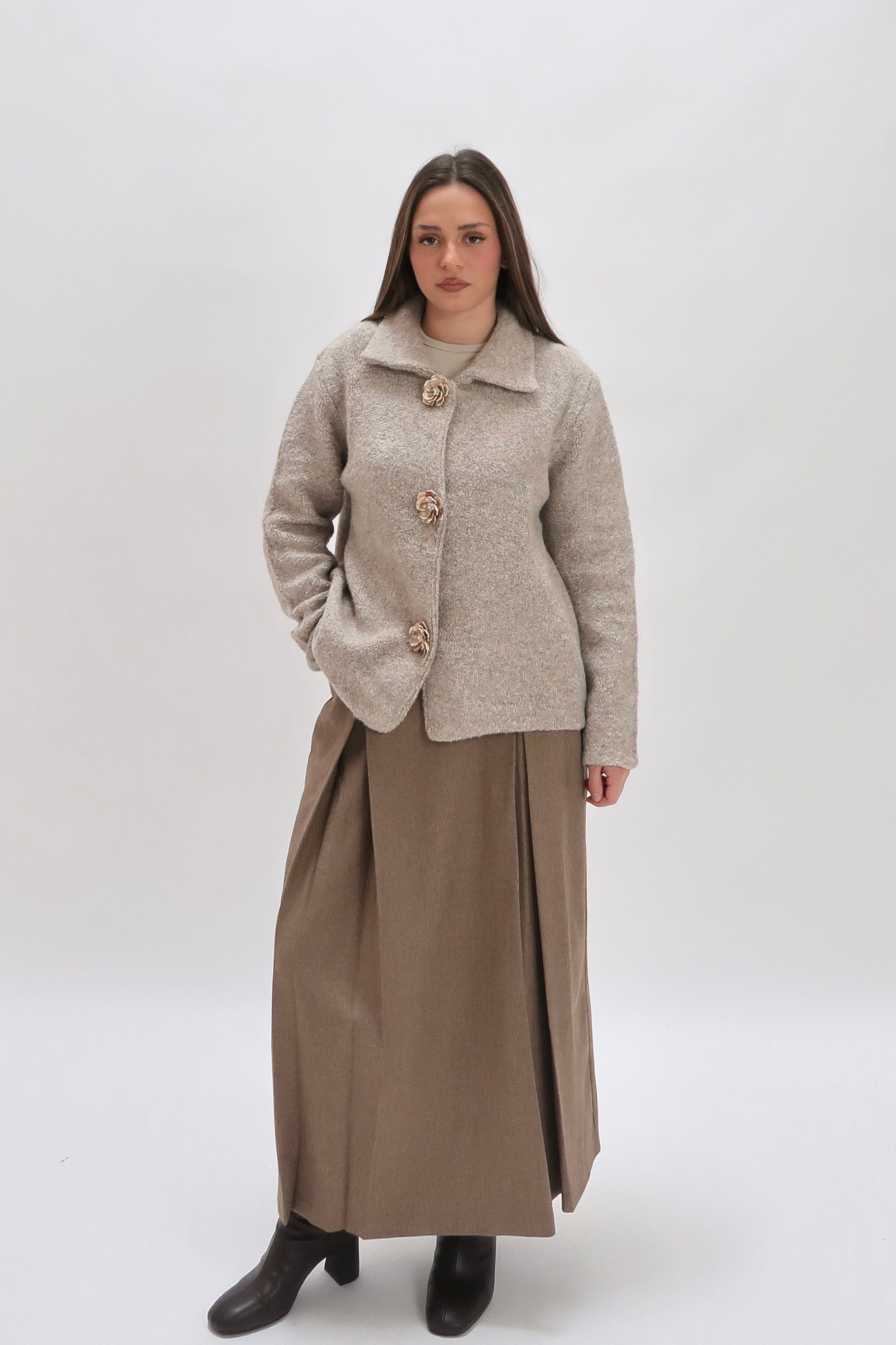 Übergangsjacke mit Blumenknöpfen