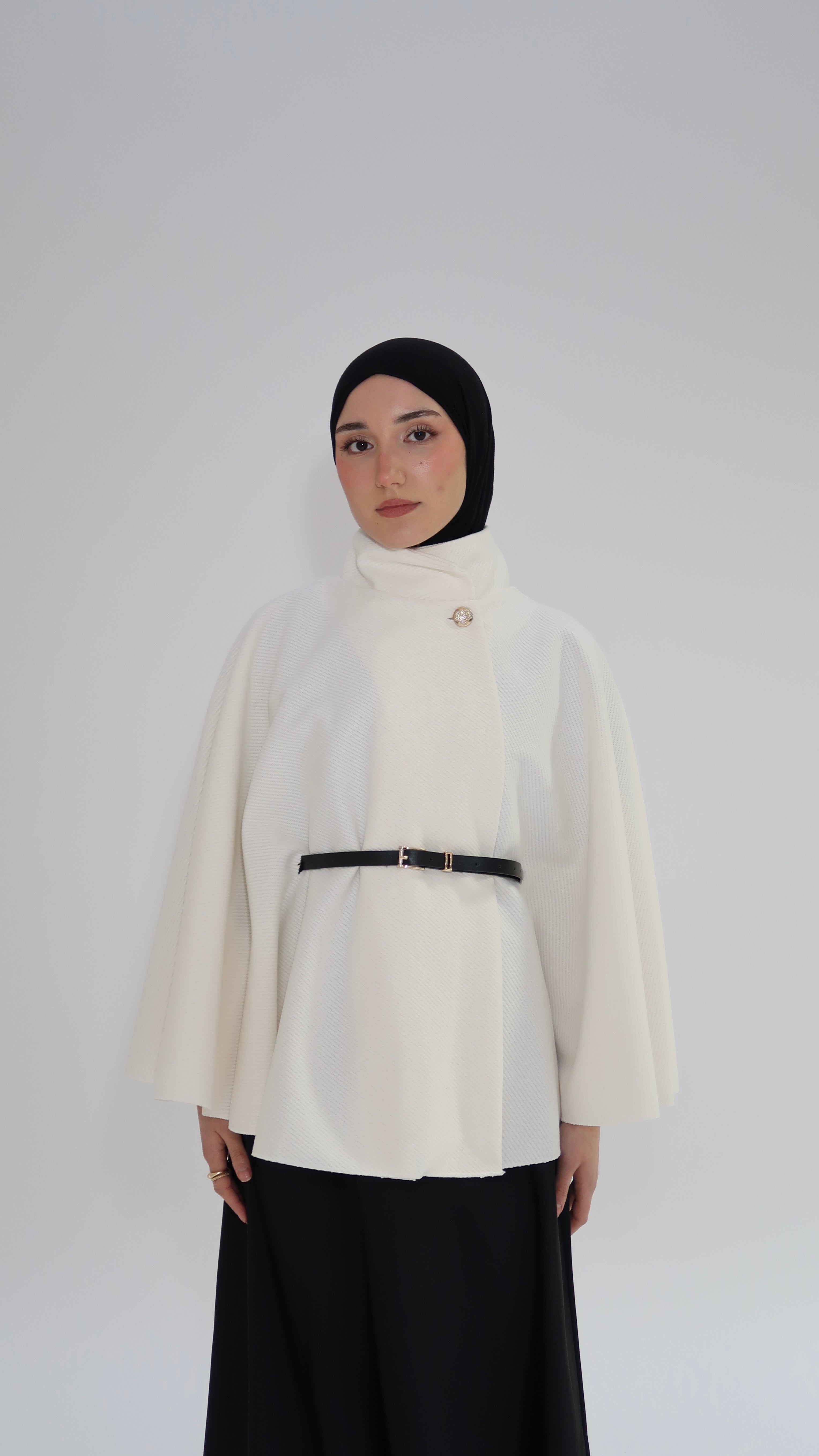 Cape mit Gürtel