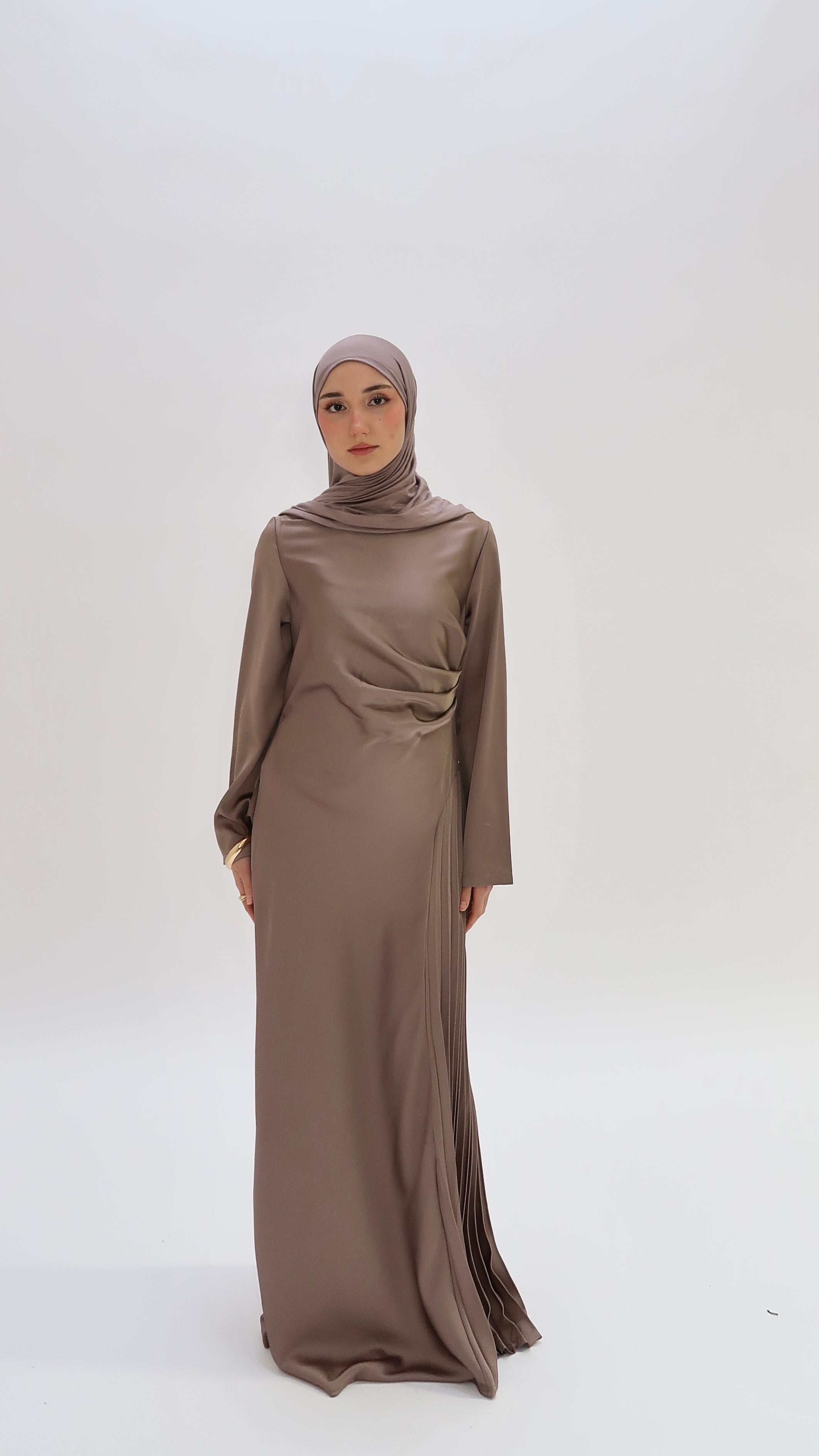 Satinkleid Aliyah