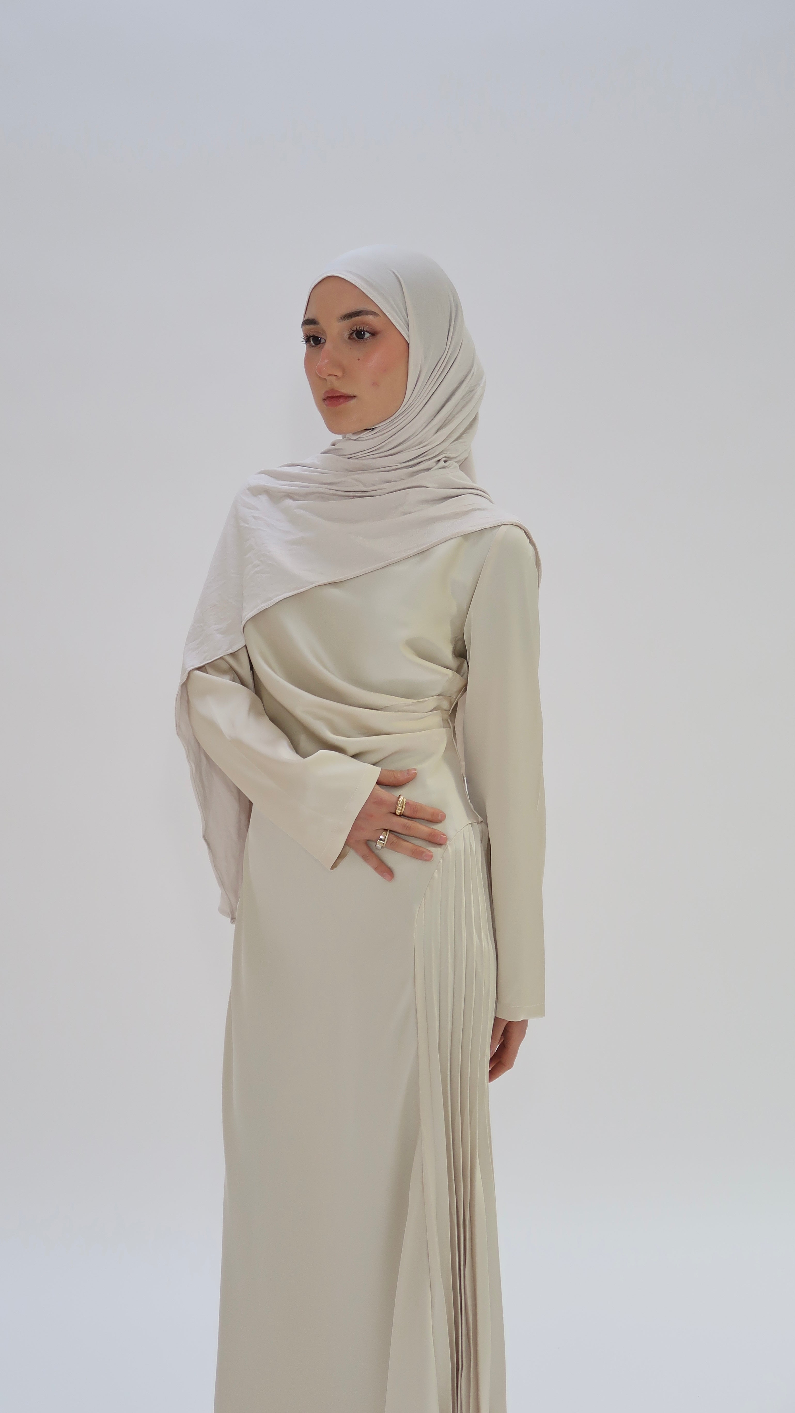 Satinkleid Aliyah