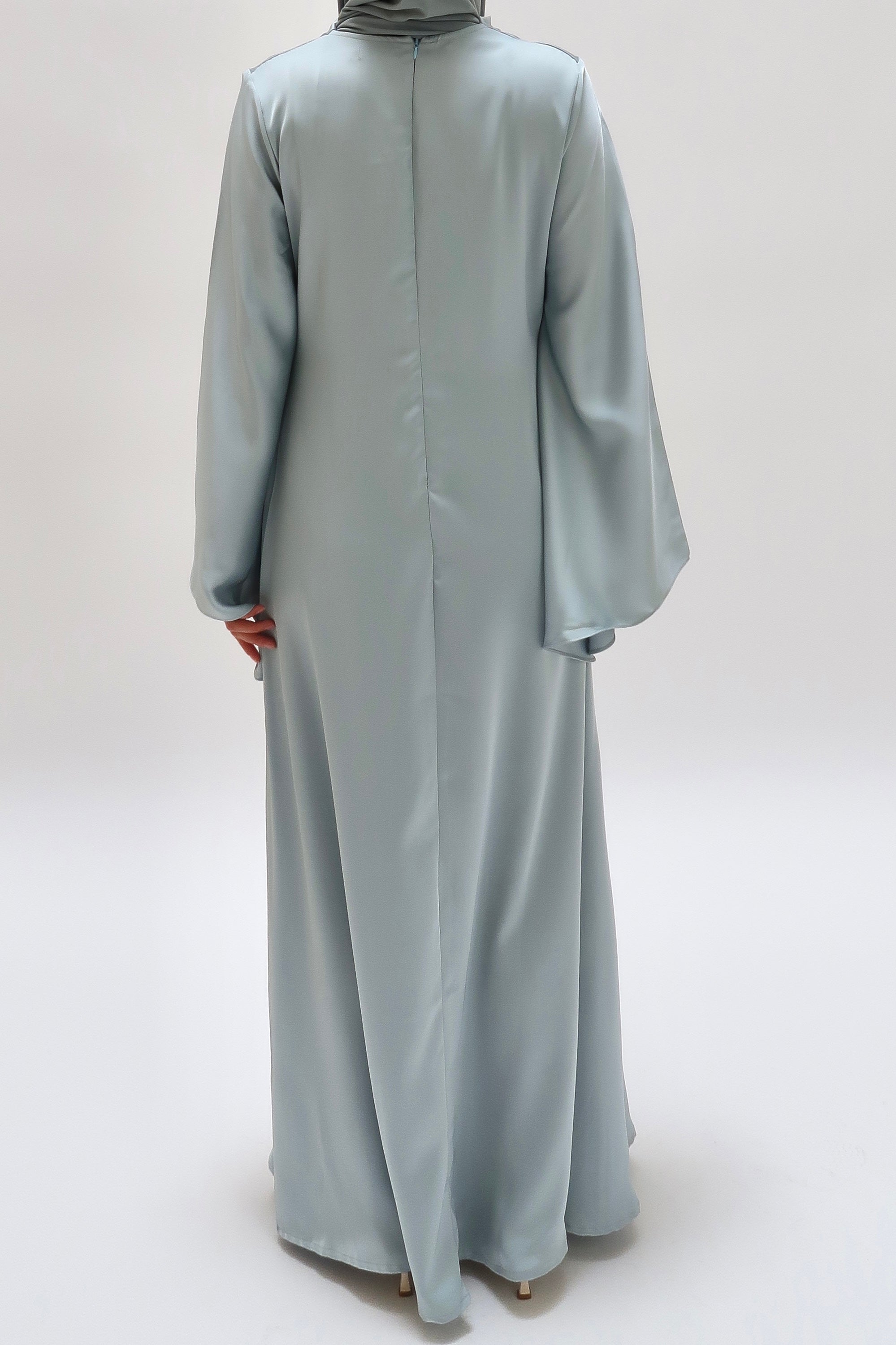 Silk dress with trumpet sleeves mint