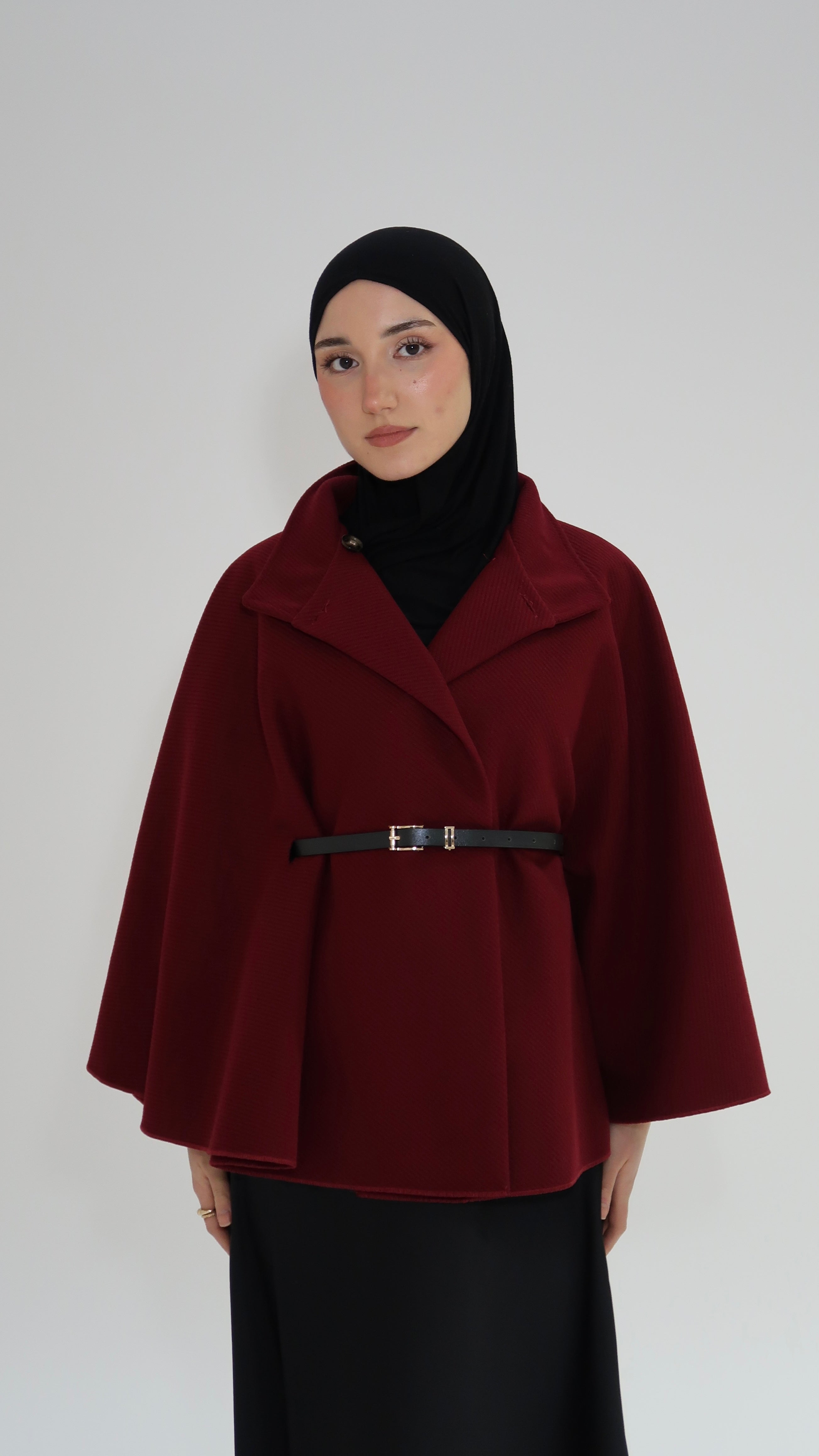 Cape mit Gürtel