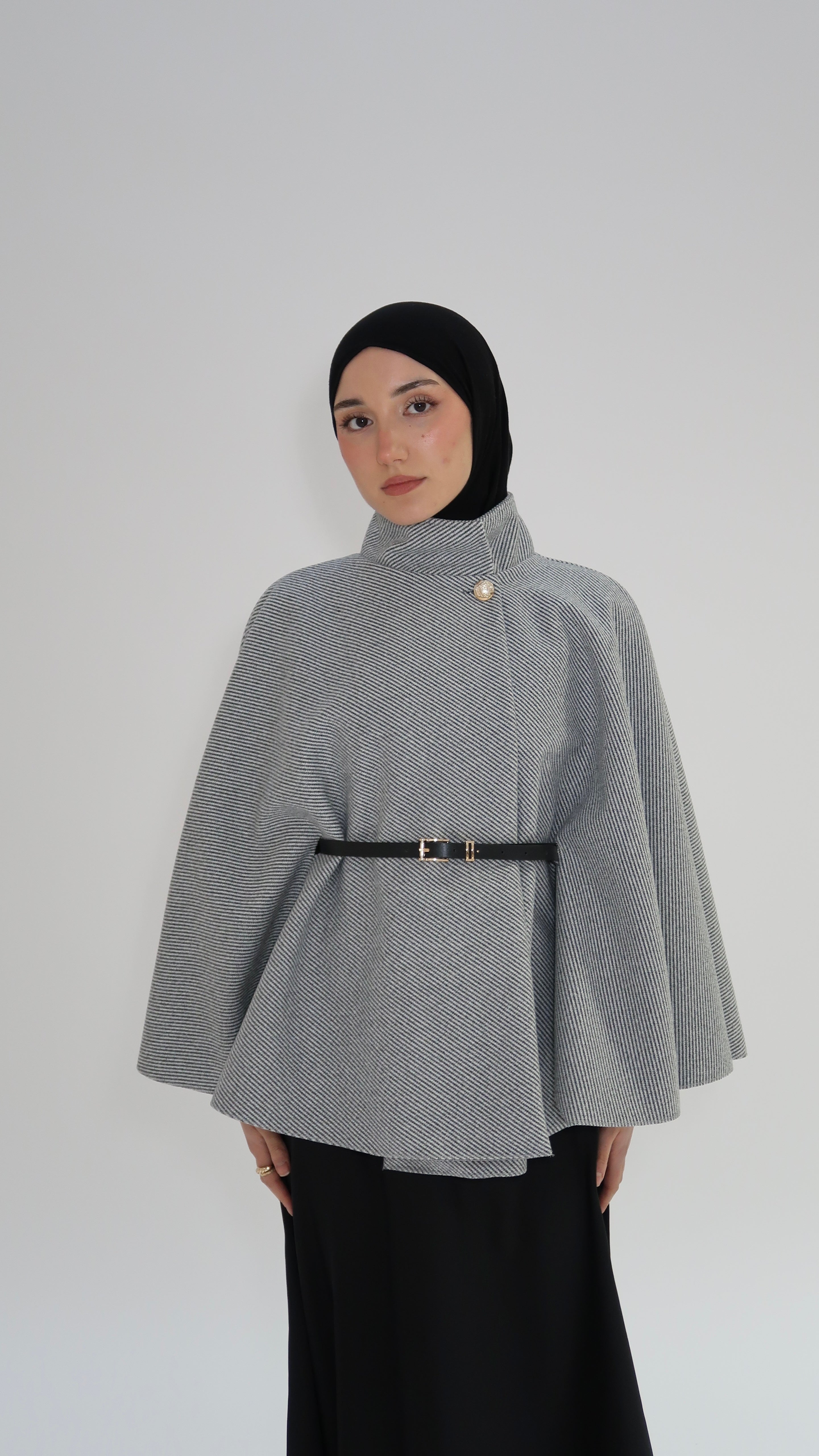 Cape mit Gürtel