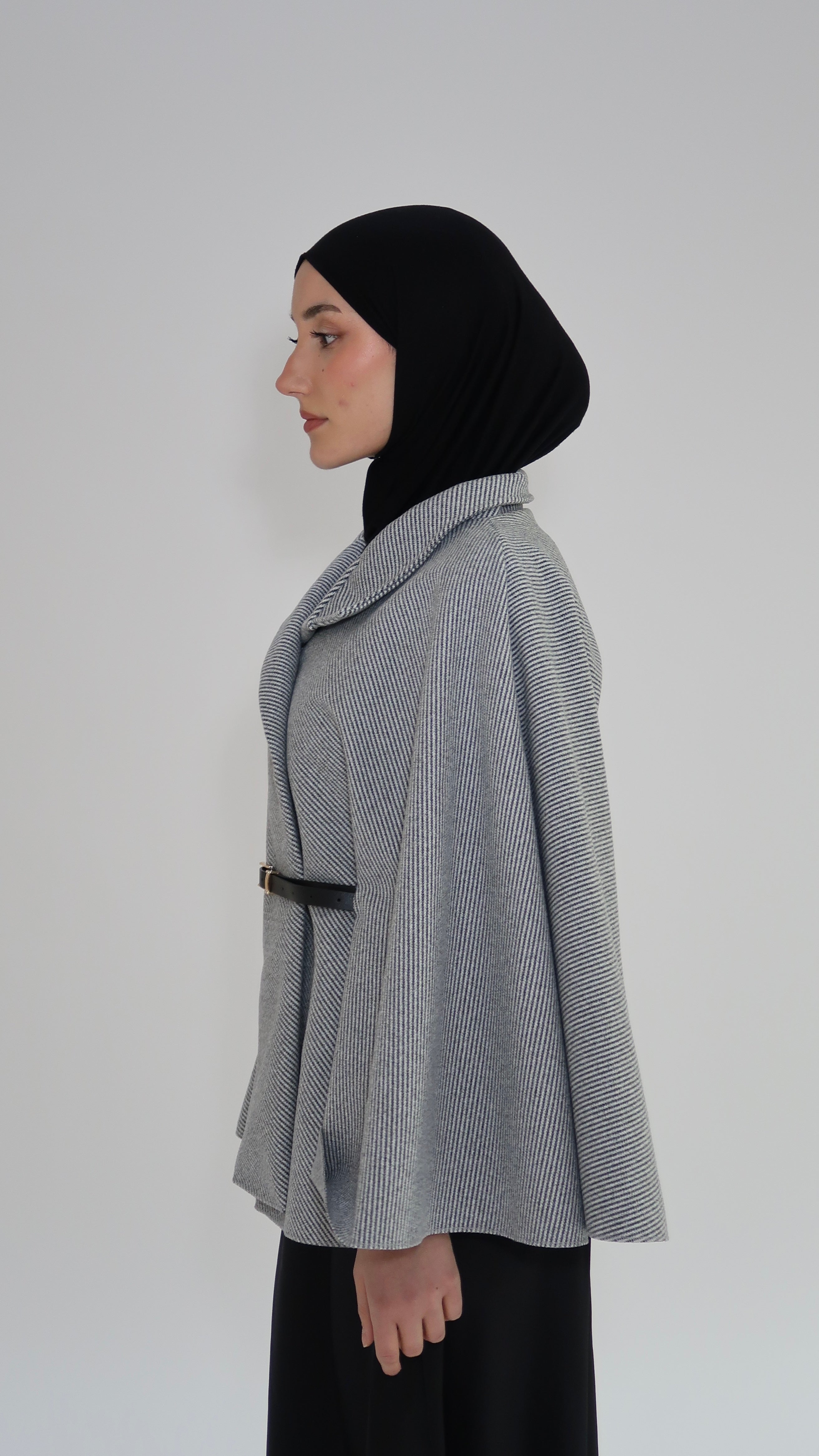Cape mit Gürtel